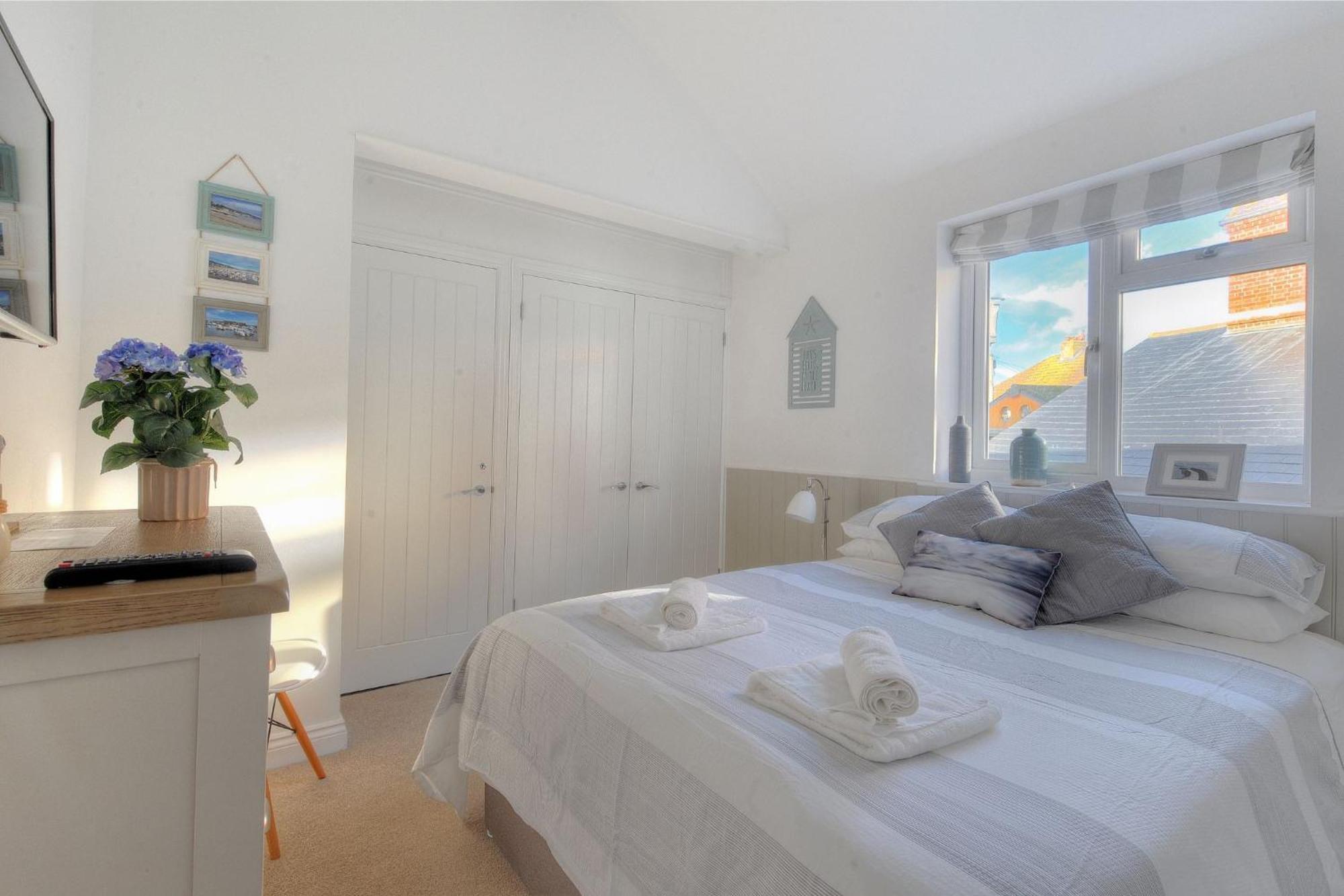 11 The Gables Apartment Lyme Regis Exterior photo
